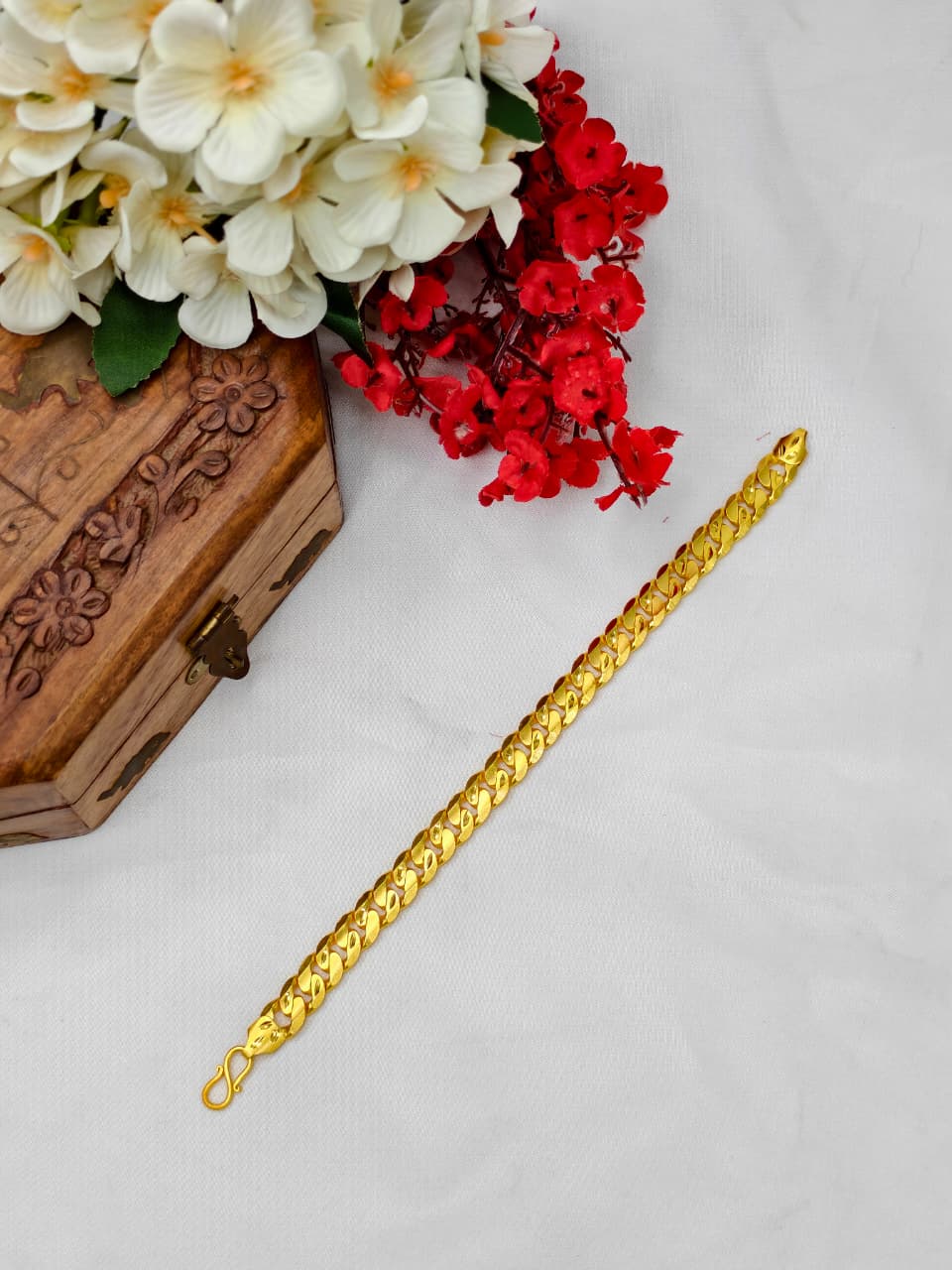 Elegant Leather & Gold Bracelet for Men