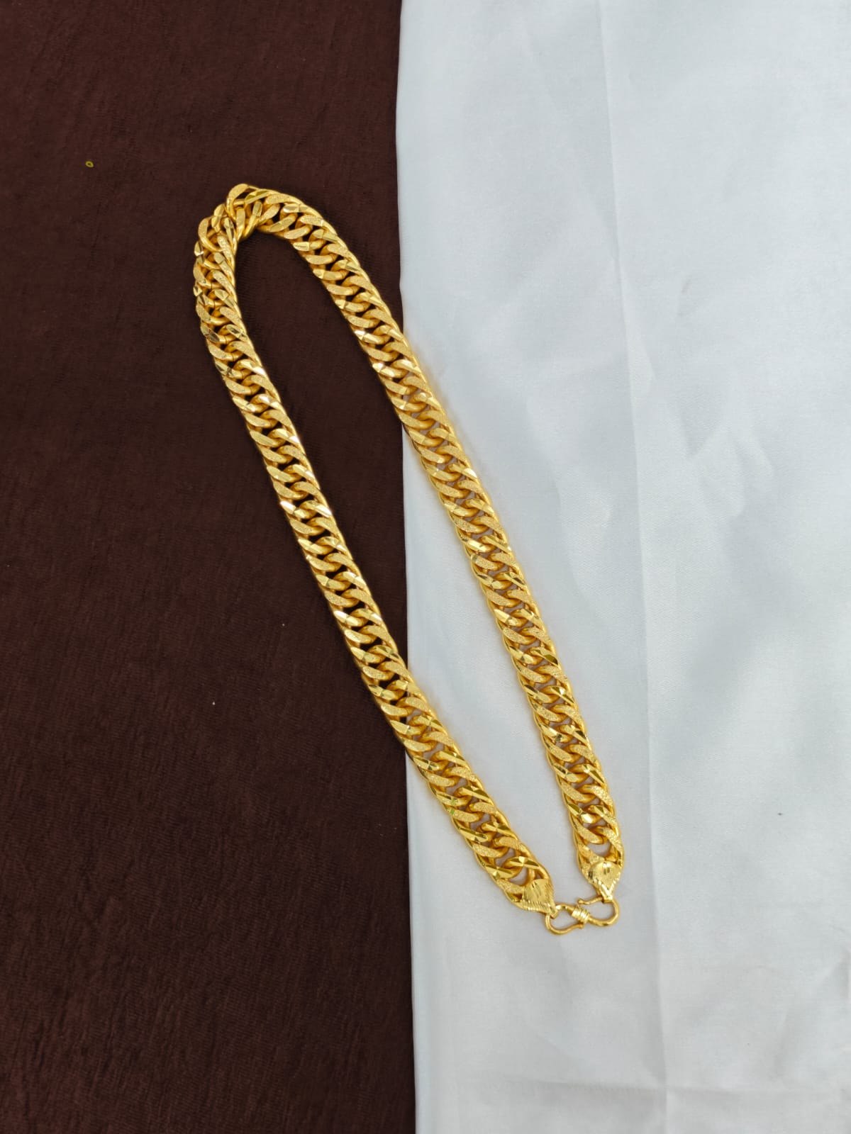 Royal Men’s Gold Chain – Luxury Finish & Unique Pattern 20inc
