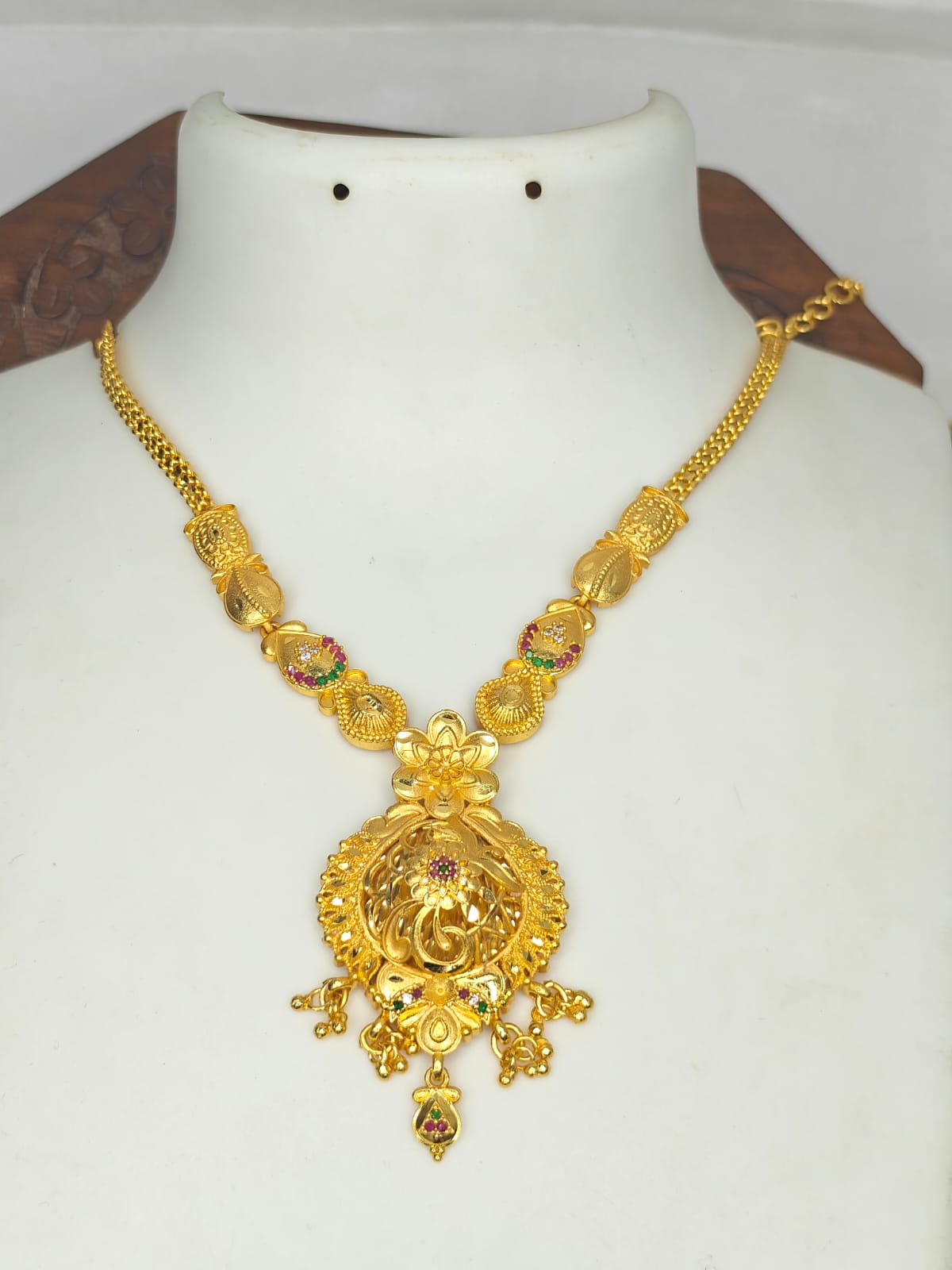 Trending Mini Gold Necklace Set – Premium Gold Look Finished
