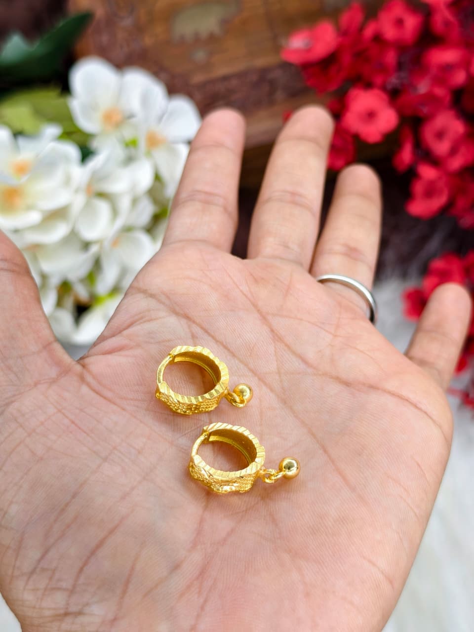 Women Drops Valaiyam – 1 Gram Gold Matte Finish