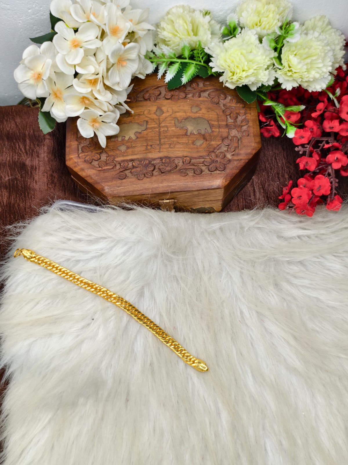 Elegant Leather & Gold Bracelet for Men