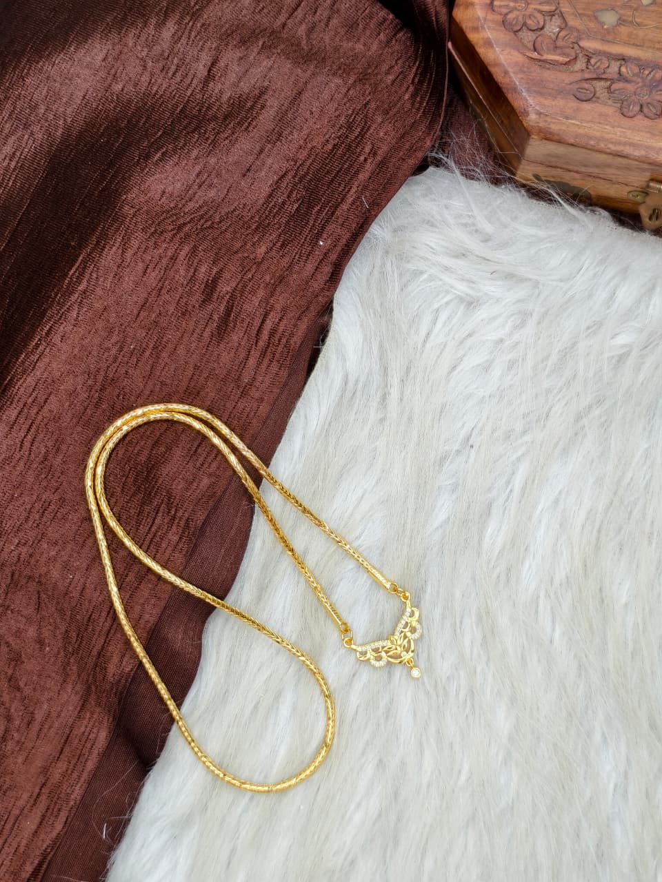 ✨Pendant Dollar Chain Matte Finish Chain – Gold Plated Jewellery for Women✨