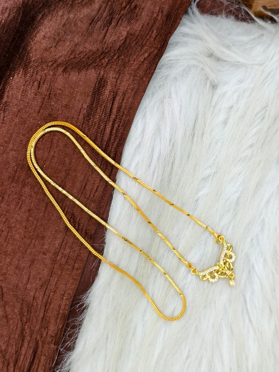✨Pendant Dollar Chain Matte Finish Chain – Gold Plated Jewellery for Women✨