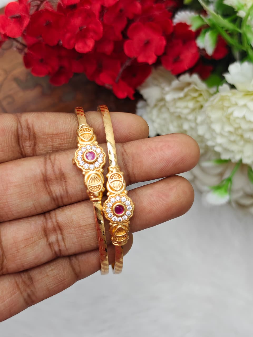 SB-1 Stylish Women’s 1 Gram Gold Plated Bangles – Party & Daily Wear