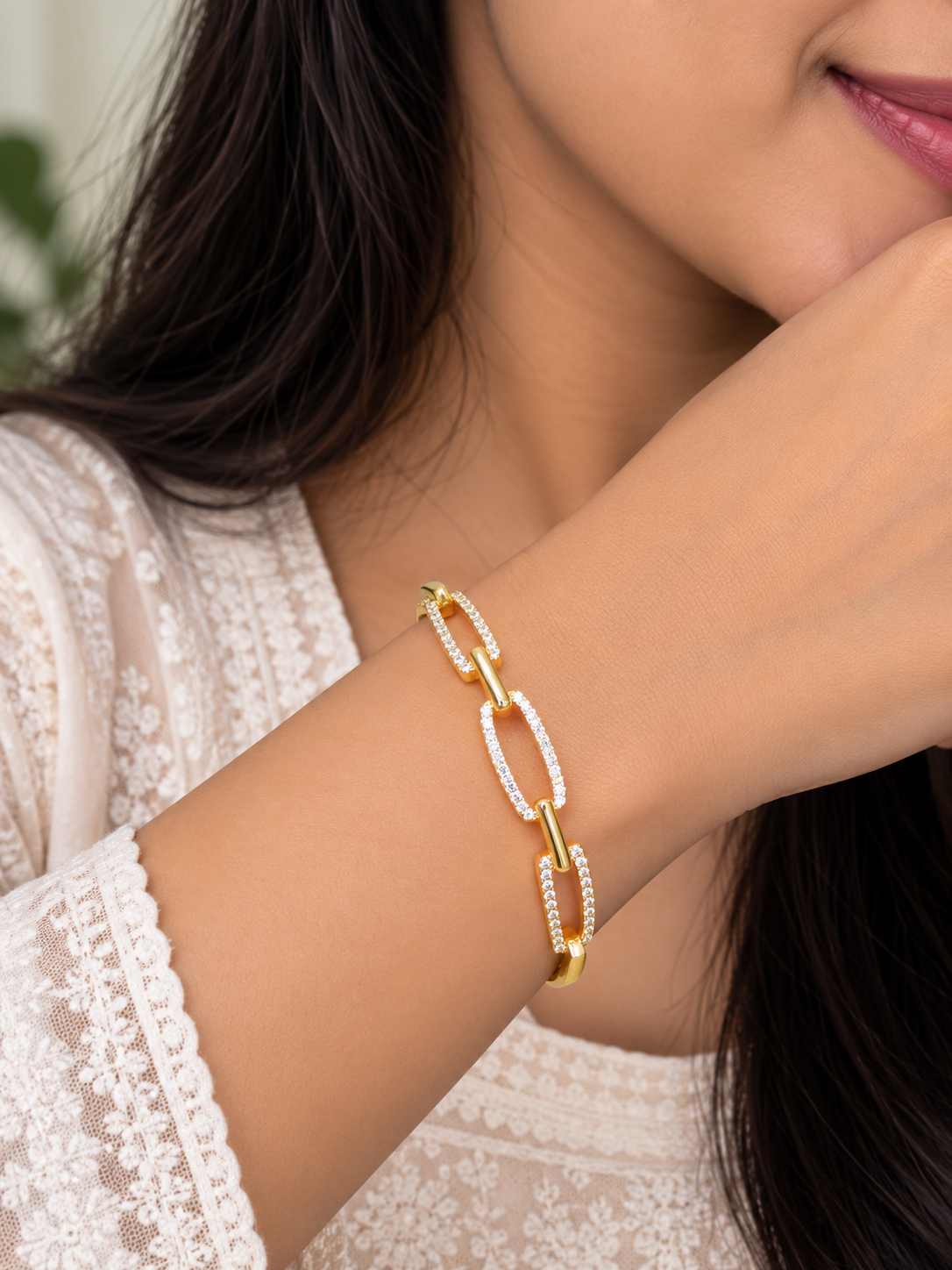 Elegant Crystal Chain Bracelet