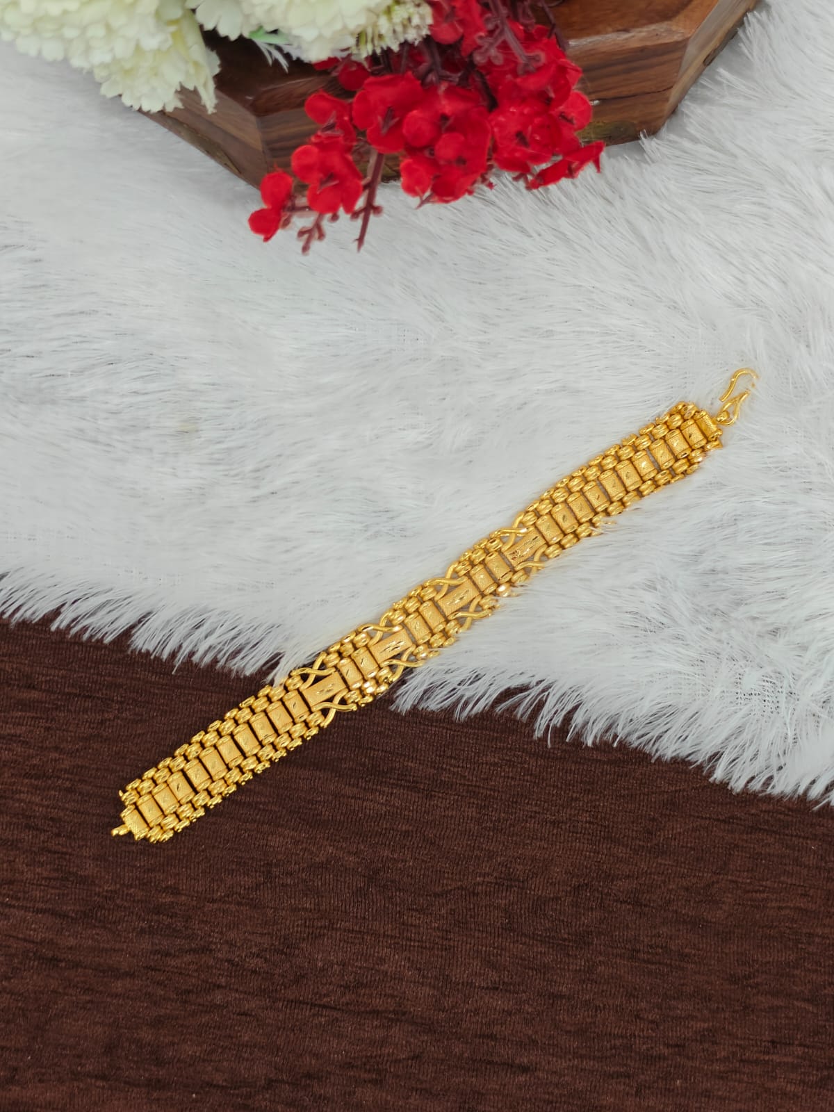 Elegant Leather & Gold Bracelet for Men