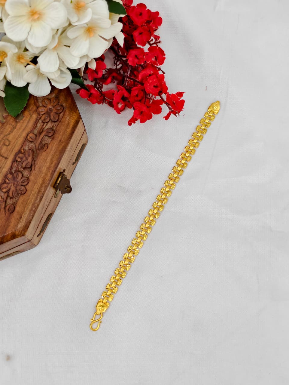 Elegant Leather & Gold Bracelet for Men
