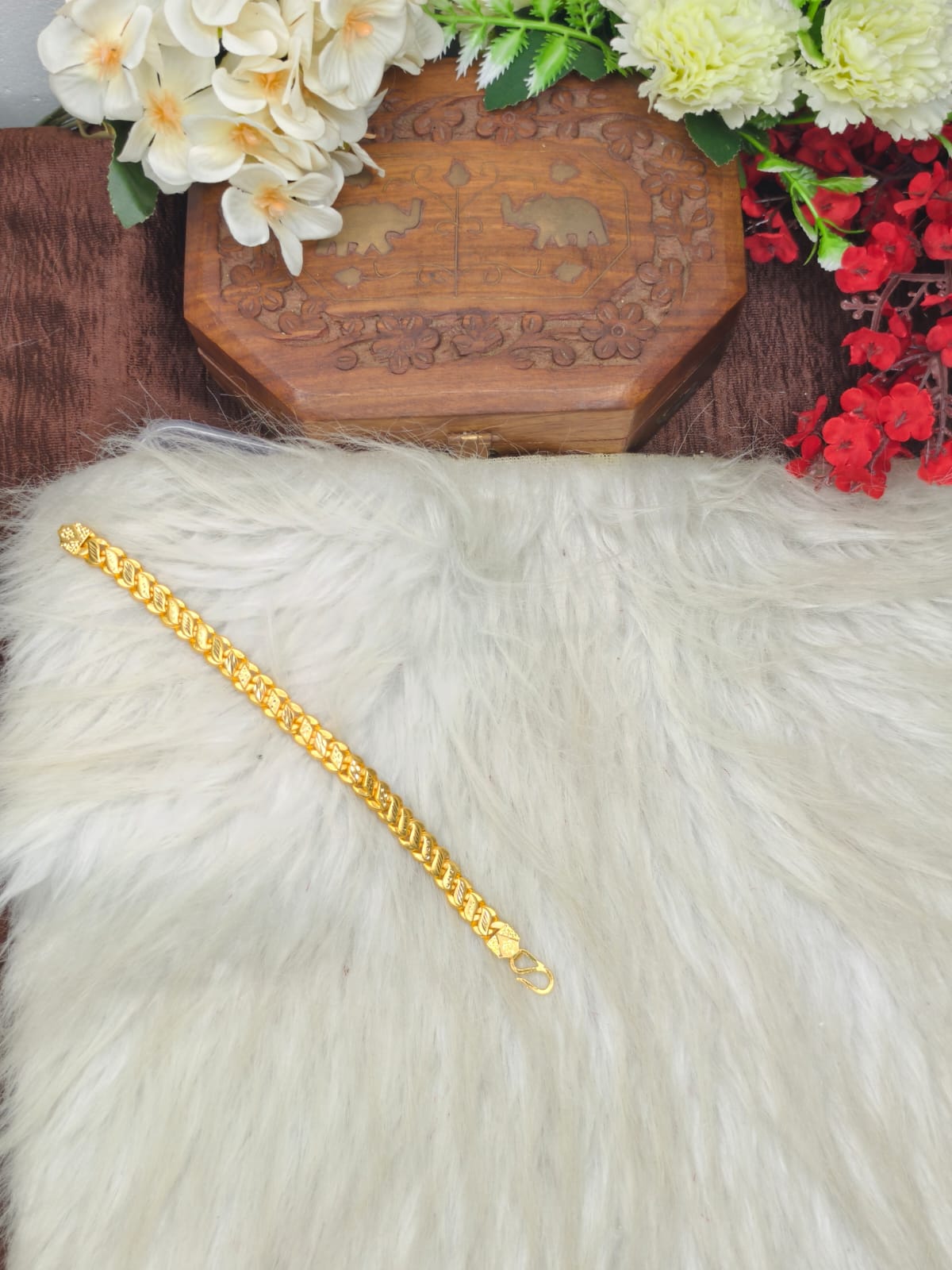 Elegant Leather & Gold Bracelet for Men