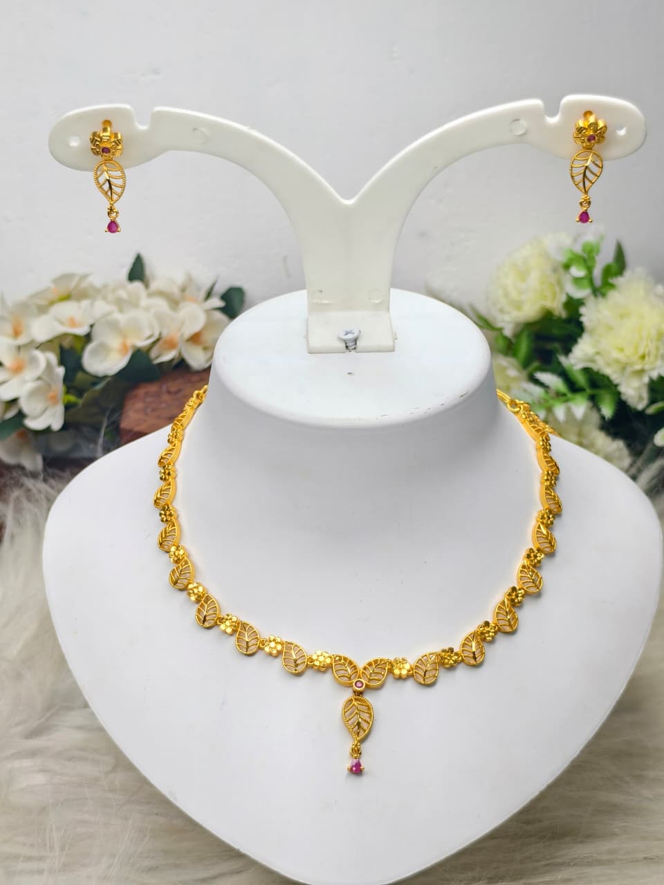 Trending Mini Gold Necklace Set – Premium Gold Look Finished