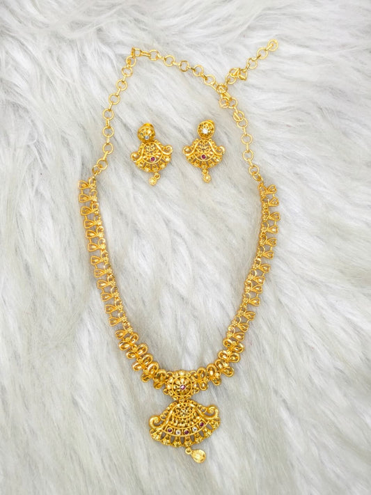 Trending Mini Gold Necklace Set – Premium Gold Look Finished