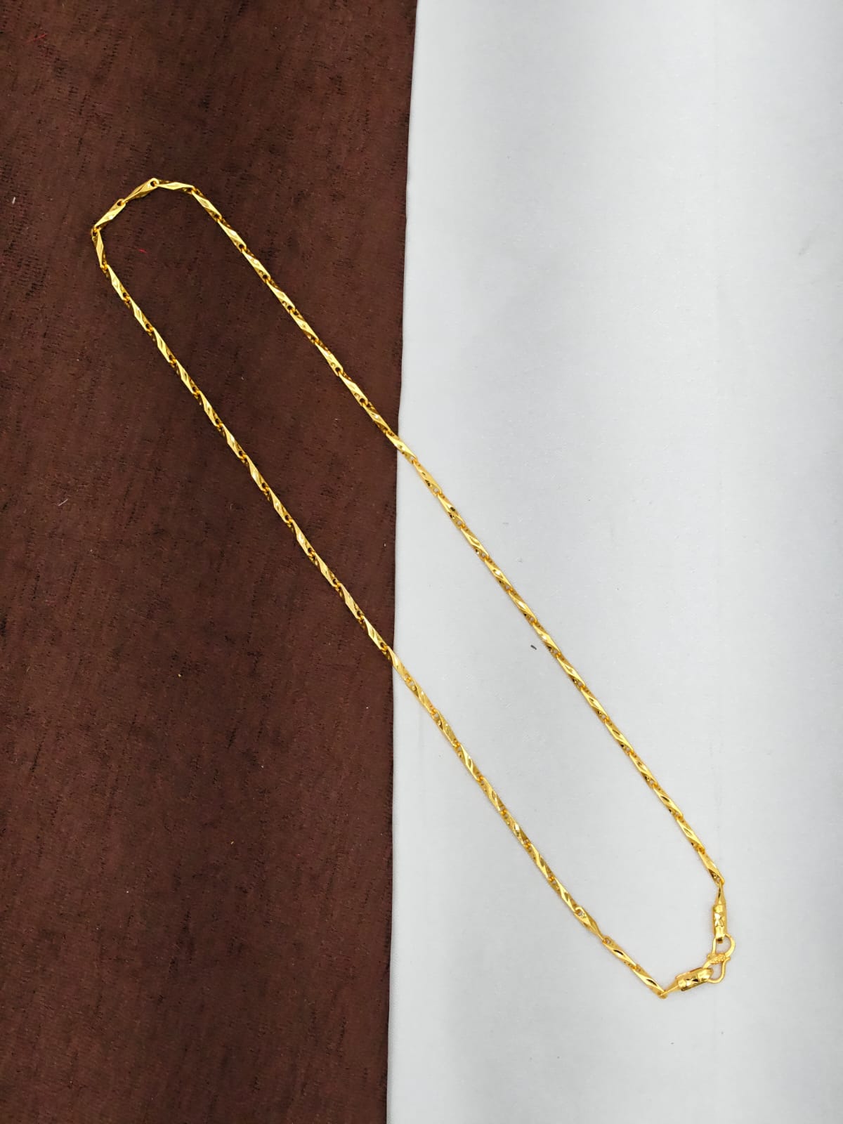 Royal Men’s Gold Chain – Luxury Finish & Unique Pattern 18inc