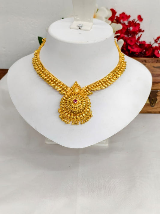 Title Trending Mini Gold Necklace Set – Premium Gold Look Finished