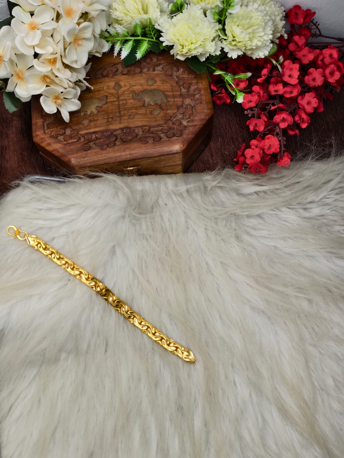 Elegant Leather & Gold Bracelet for Men