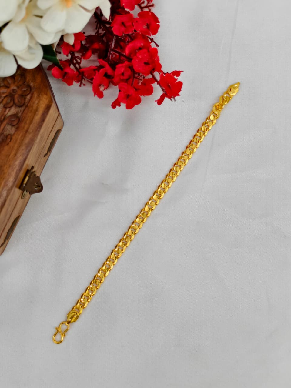 Elegant Leather & Gold Bracelet for Men