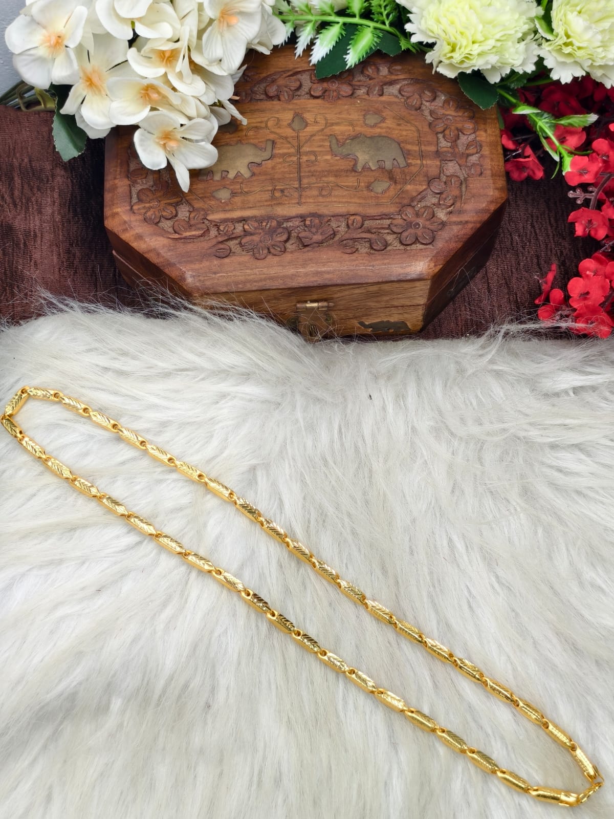 Royal Men’s Gold Chain – Luxury Finish & Unique Pattern