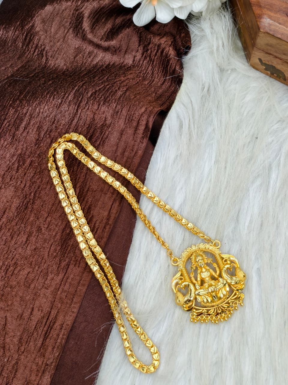 ✨Stone Dollar Matte Finish Chain – Gold Plated Jewellery for Women✨