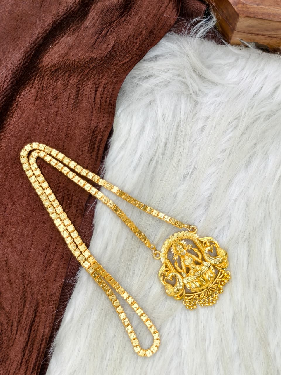 ✨Stone Dollar Matte Finish Chain – Gold Plated Jewellery for Women✨