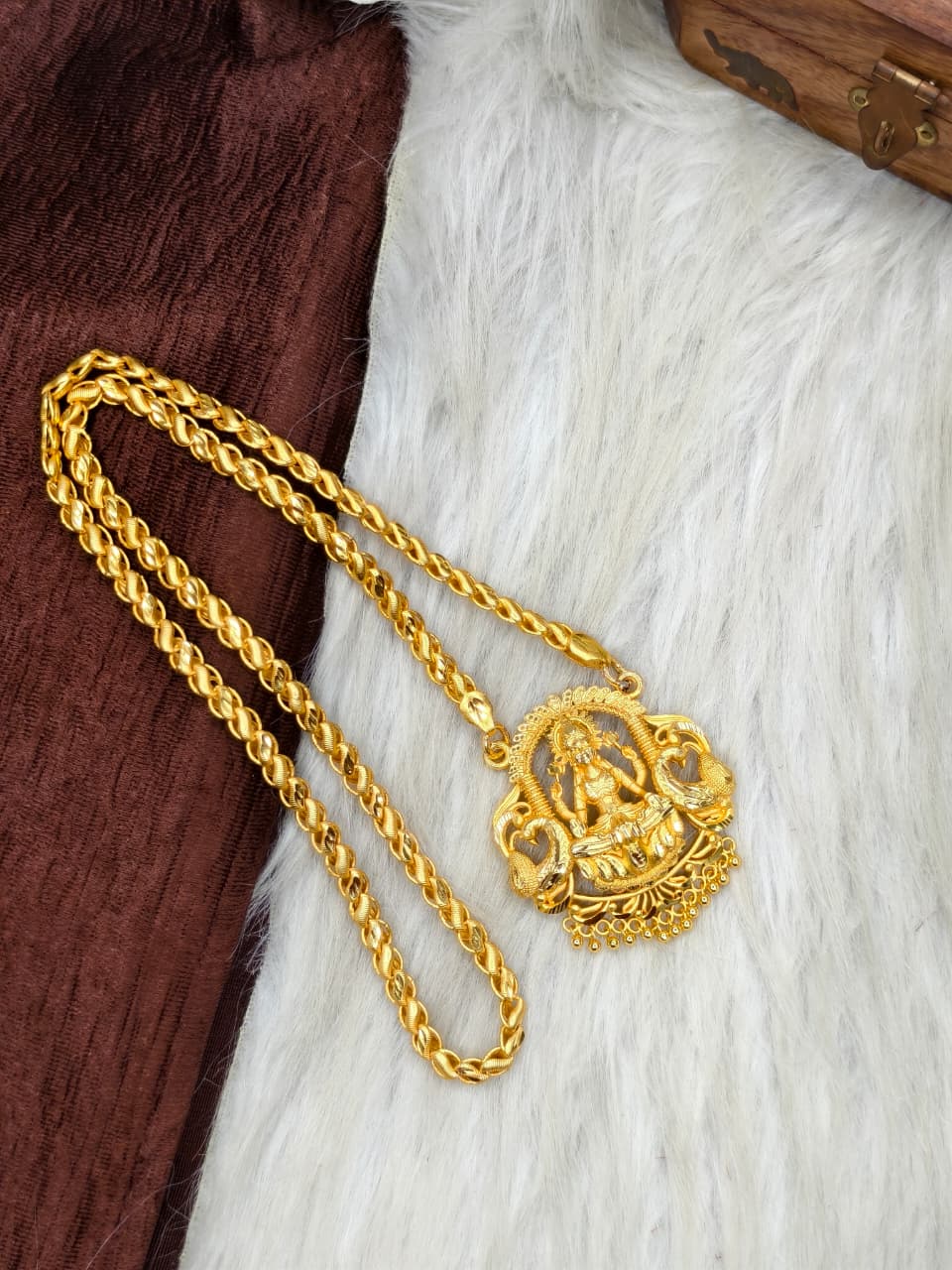 ✨Stone Dollar Matte Finish Chain – Gold Plated Jewellery for Women✨