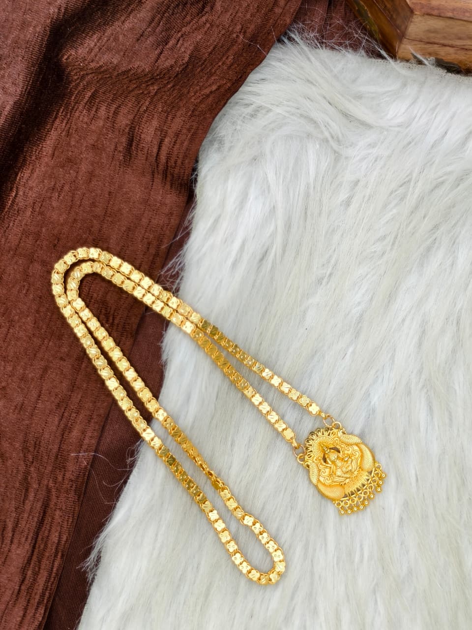 ✨Stone Dollar Matte Finish Chain – Gold Plated Jewellery for Women✨