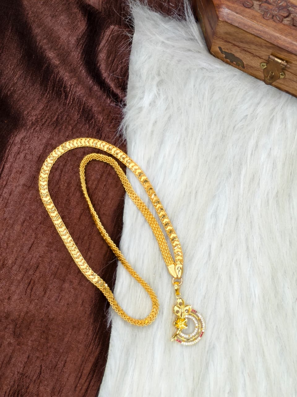 ✨Stone Dollar Matte Finish Chain – Gold Plated Jewellery for Women✨