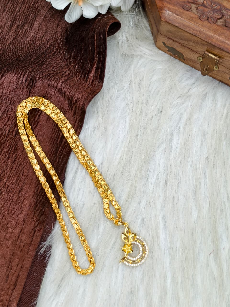 ✨Stone Dollar Matte Finish Chain – Gold Plated Jewellery for Women✨
