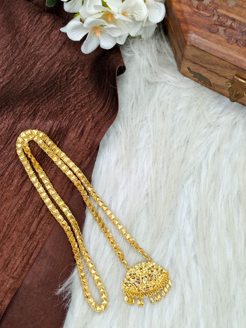 ✨Stone Dollar Matte Finish Chain – Gold Plated Jewellery for Women✨