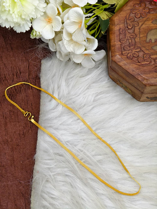 Trendy Unisex Matte Gold Short Chain for Men & Women – Lightweight Daily Wear Model-6