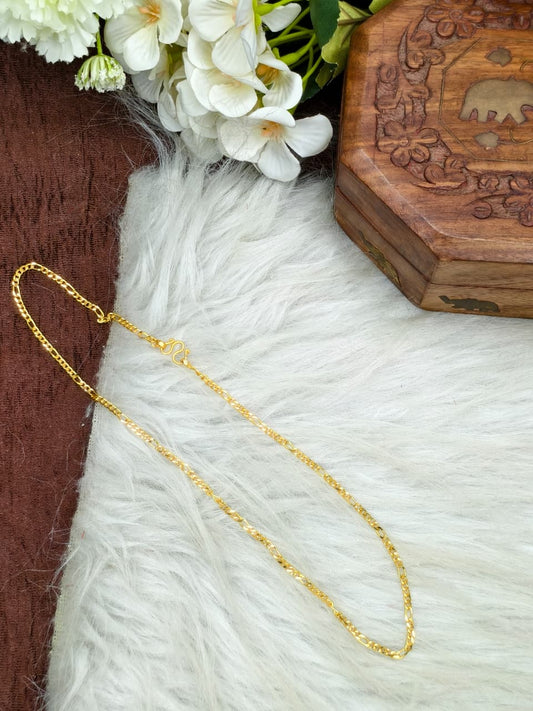 Trendy Unisex Matte Gold Short Chain for Men & Women – Lightweight Daily Wear Model-5