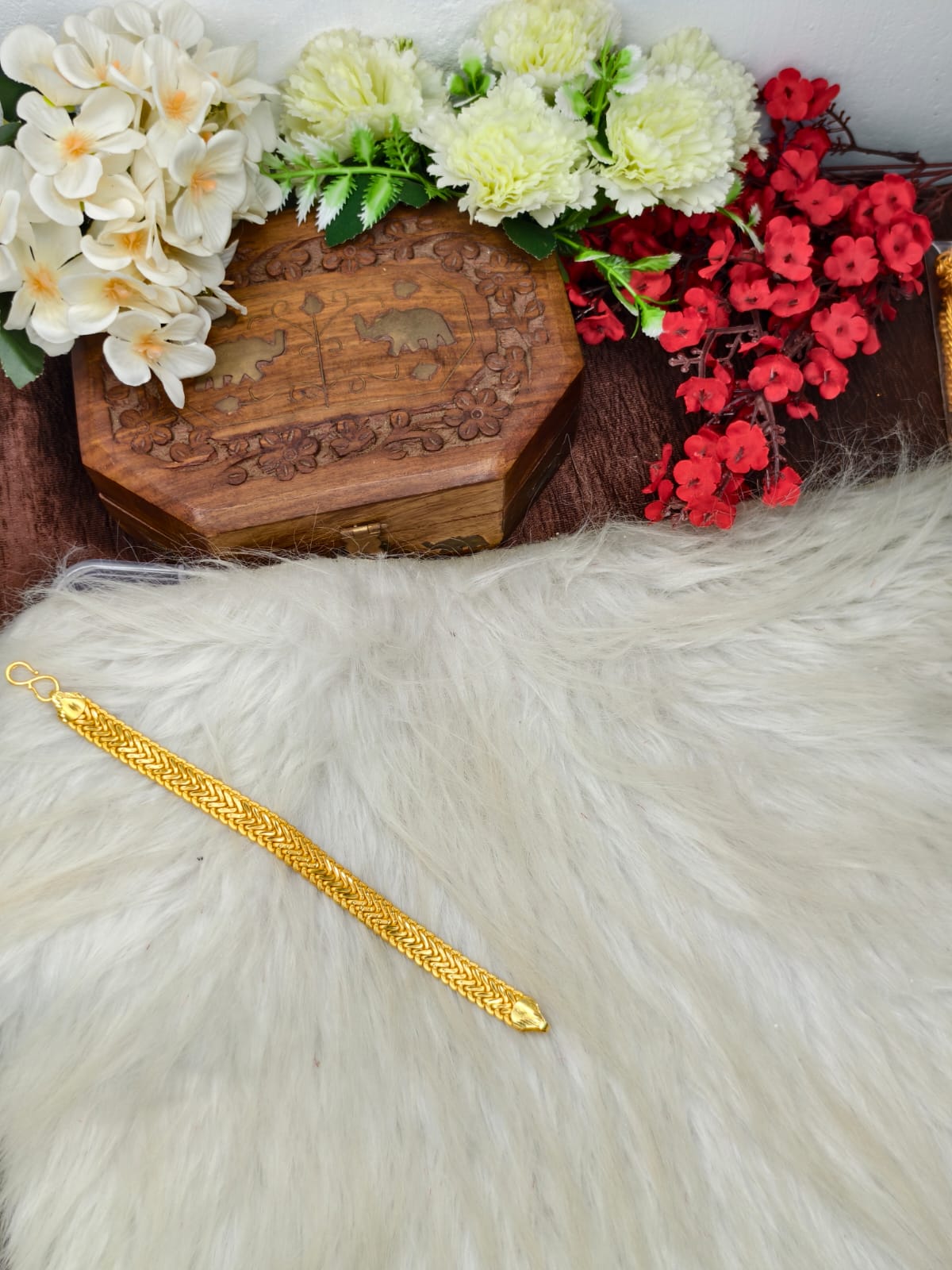 Elegant Leather & Gold Bracelet for Men