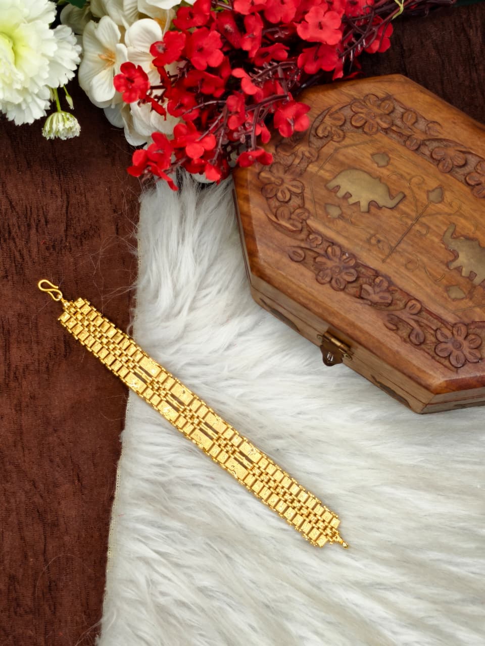 Elegant Leather & Gold Bracelet for Men