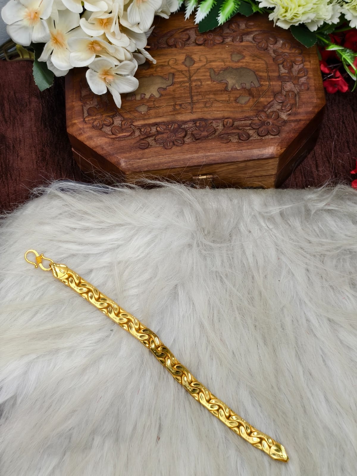 Elegant Leather & Gold Bracelet for Men