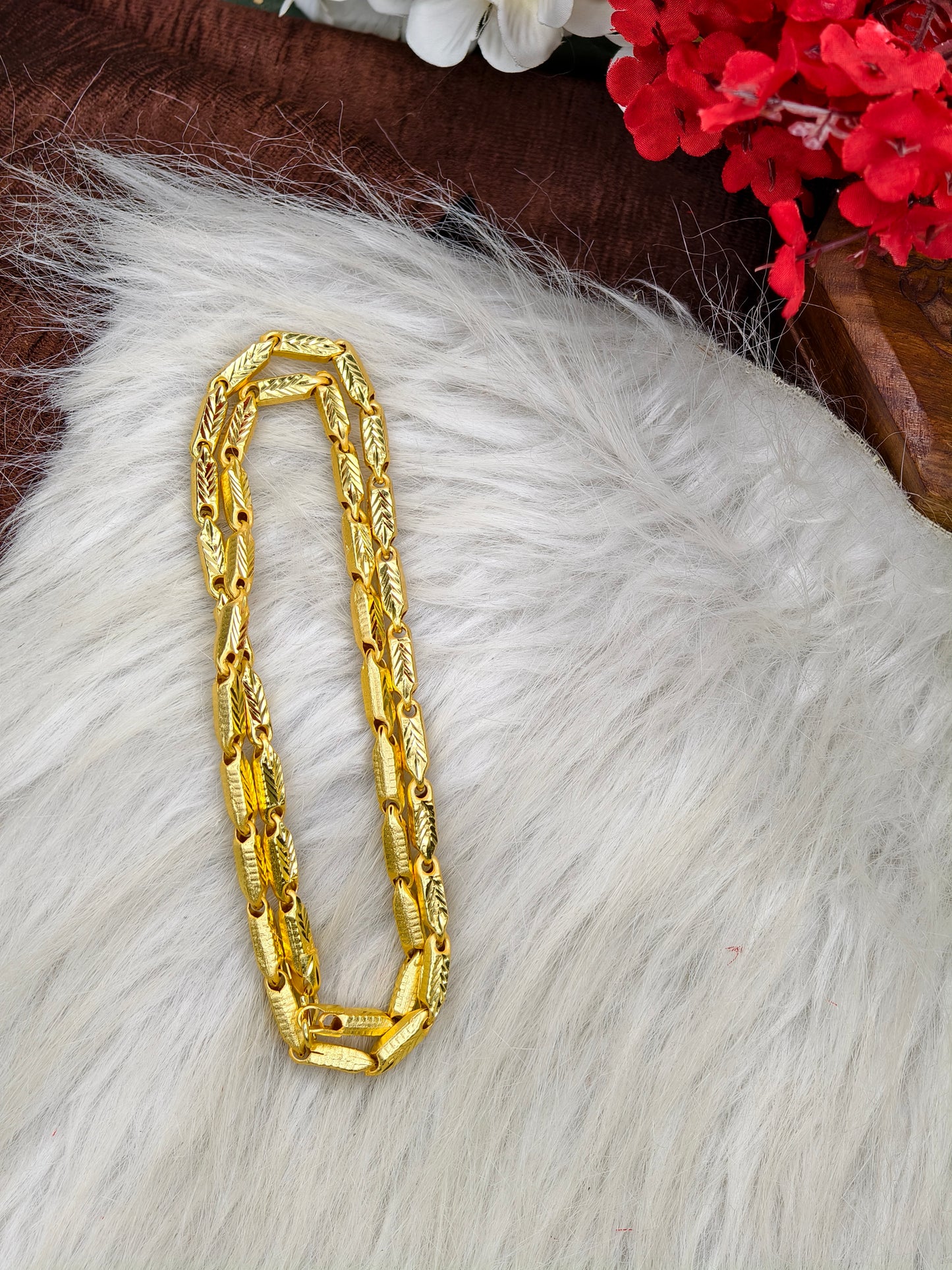 Royal Men’s Gold Chain – Luxury Finish & Unique Pattern