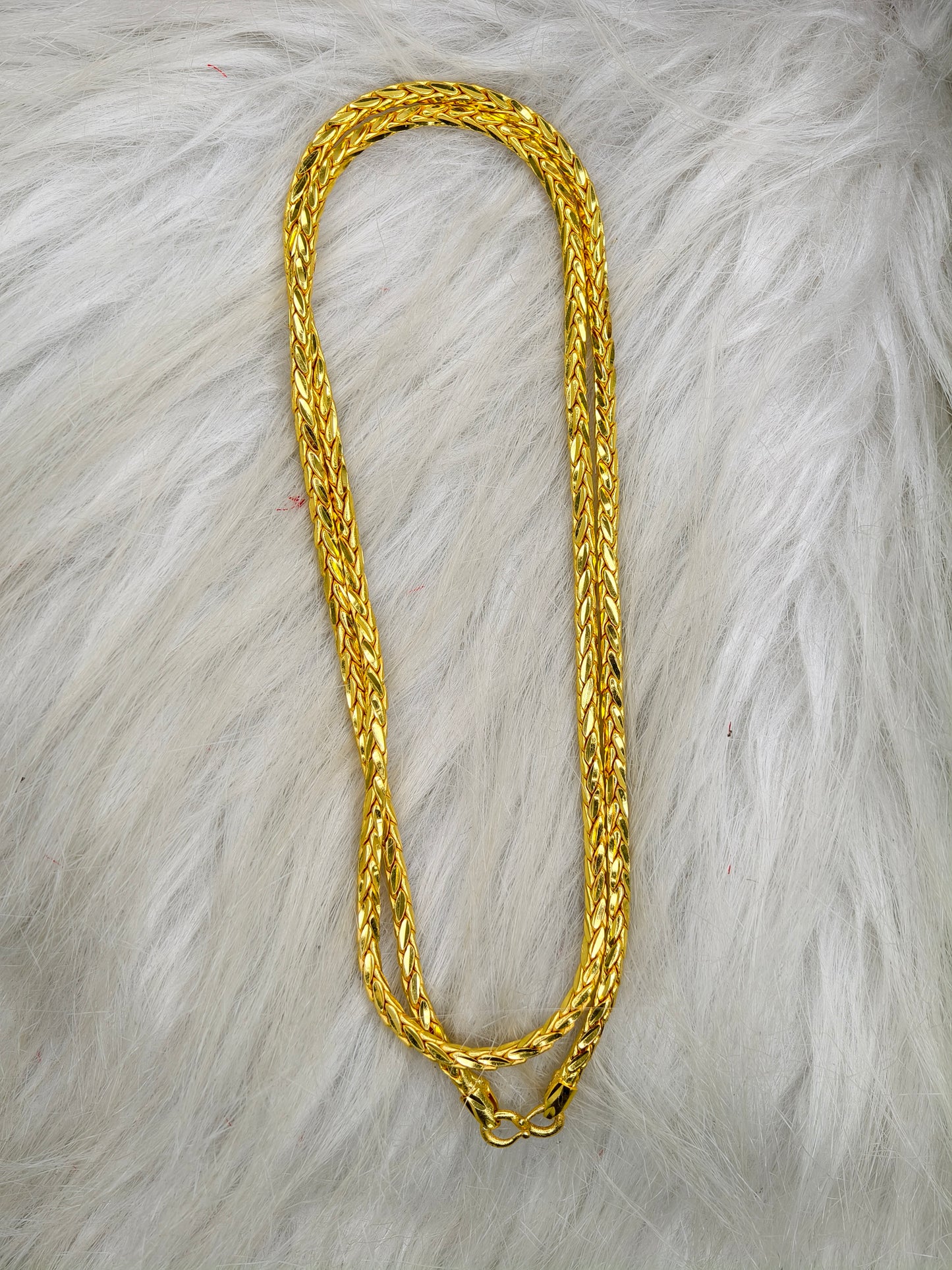 Royal Men’s Gold Chain – Luxury Finish & Unique Pattern