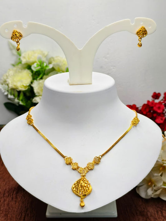 Trending Mini Gold Necklace Set with Earrings – Premium Gold Look Finish