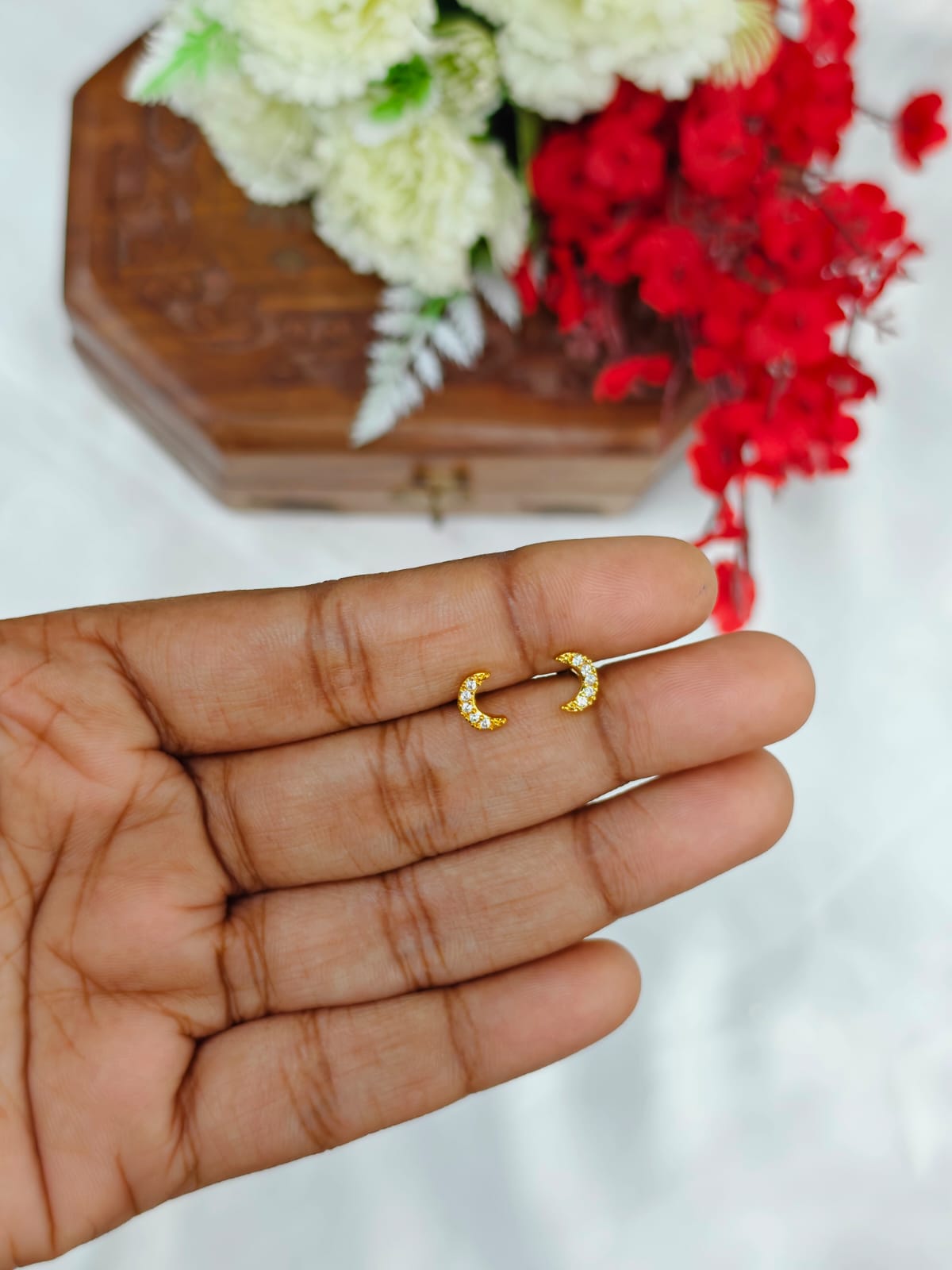 1 Gram Gold Plated Women’s Side Earrings | Stylish Daily Wear Earrings