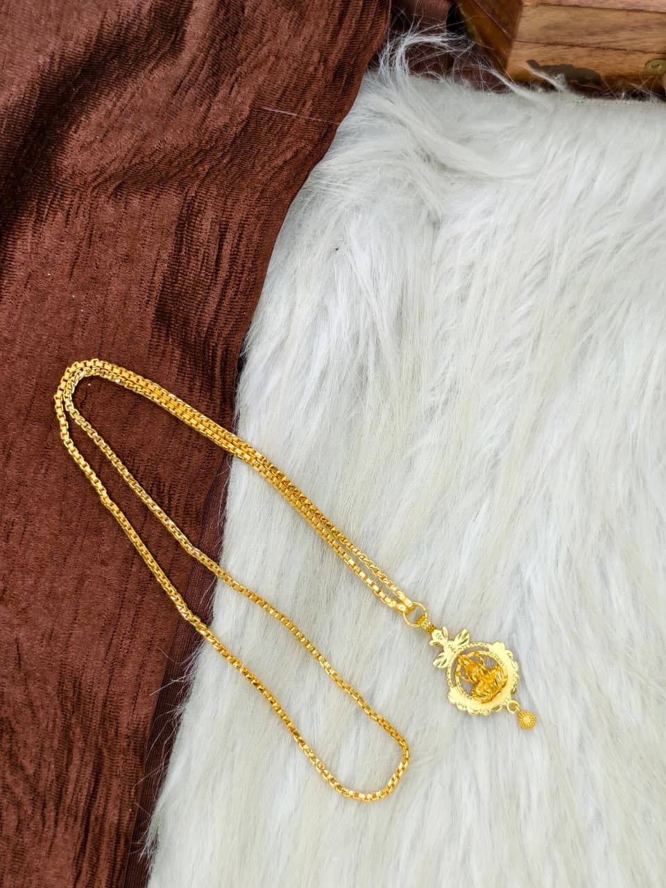 ✨Plain Dollar Matte Finish Chain – Gold Plated Jewellery for Women✨