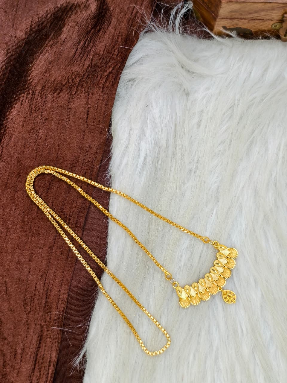 ✨Pendant Dollar Chain Matte Finish Chain – Gold Plated Jewellery for Women✨