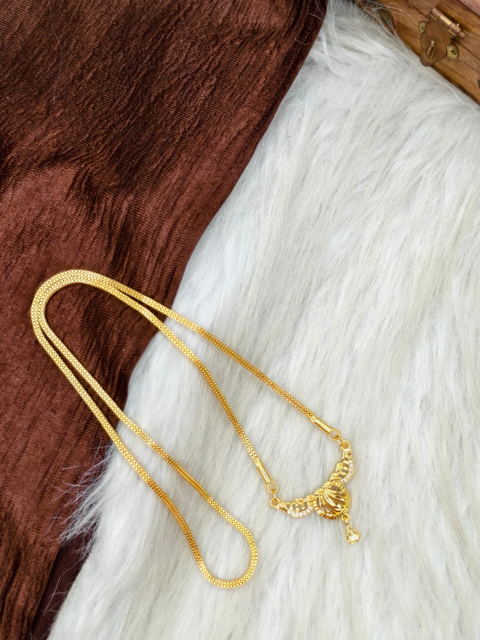 Pendant Dollar Chain Matte Finish Chain – Gold Plated Jewellery for Women✨