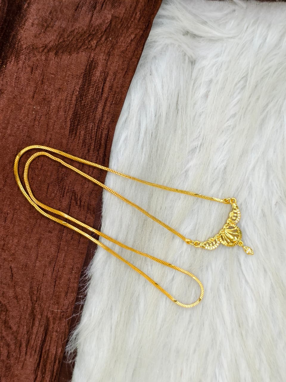 ✨Pendant Dollar Chain Matte Finish Chain – Gold Plated Jewellery for Women✨