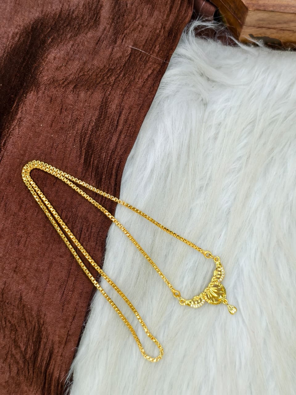 ✨Pendant Dollar Chain Matte Finish Chain – Gold Plated Jewellery for Women✨