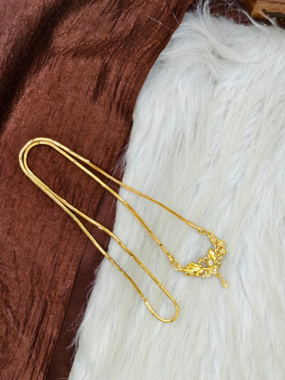 ✨Pendant Dollar Chain Matte Finish Chain – Gold Plated Jewellery for Women✨