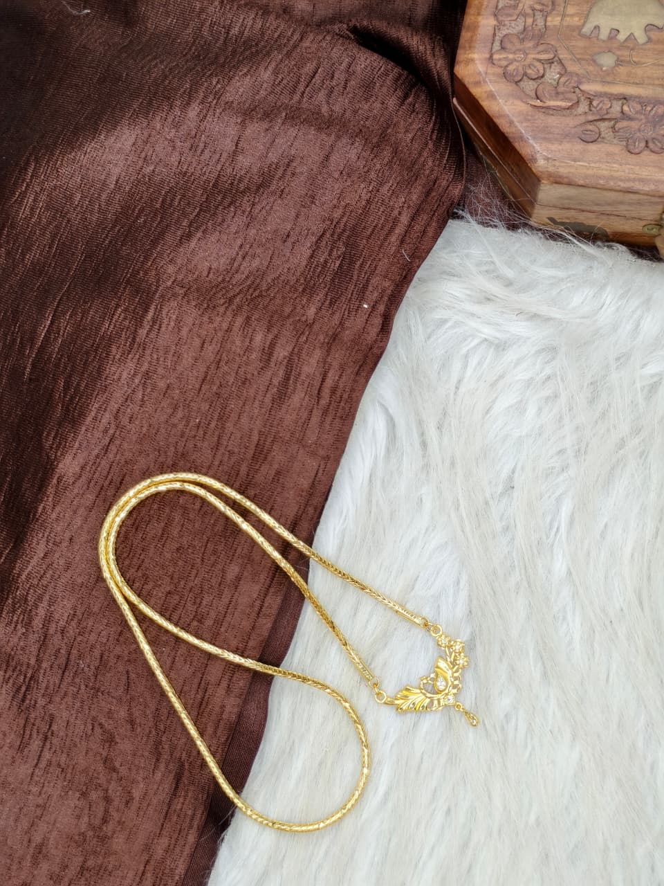 ✨Pendant Dollar Chain Matte Finish Chain – Gold Plated Jewellery for Women✨