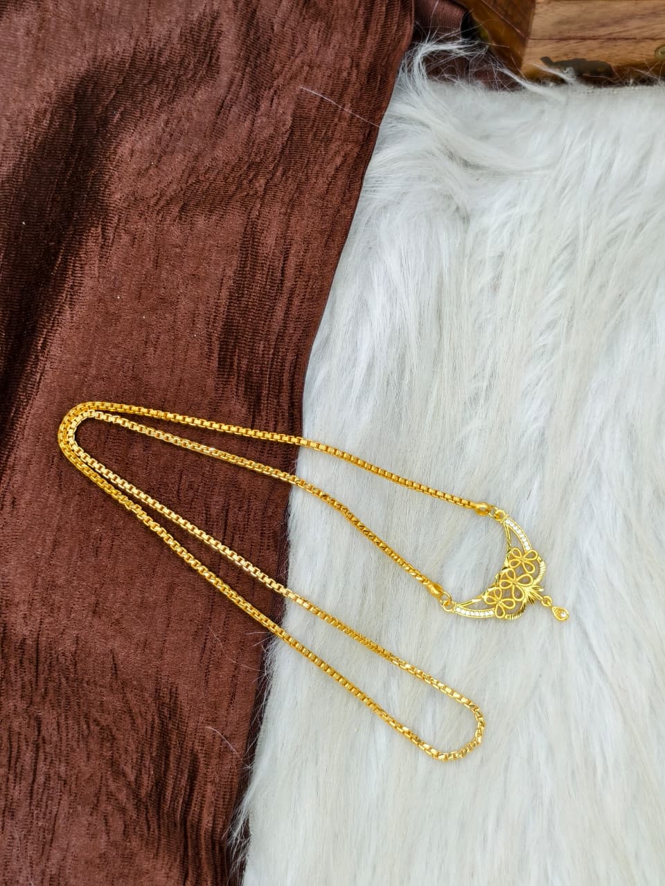 ✨Pendant Dollar Chain Matte Finish Chain – Gold Plated Jewellery for Women✨