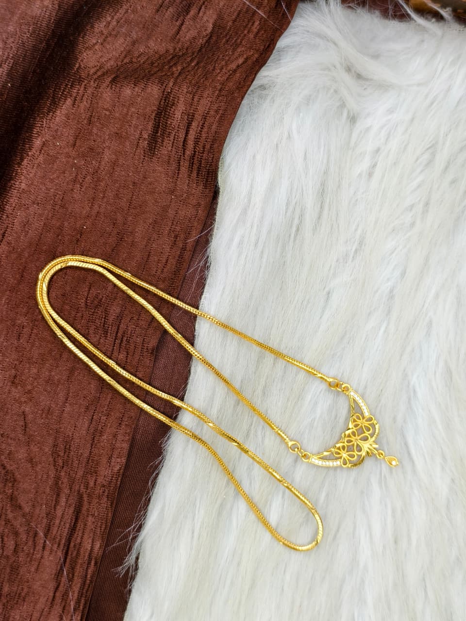 ✨Pendant Dollar Chain Matte Finish Chain – Gold Plated Jewellery for Women✨