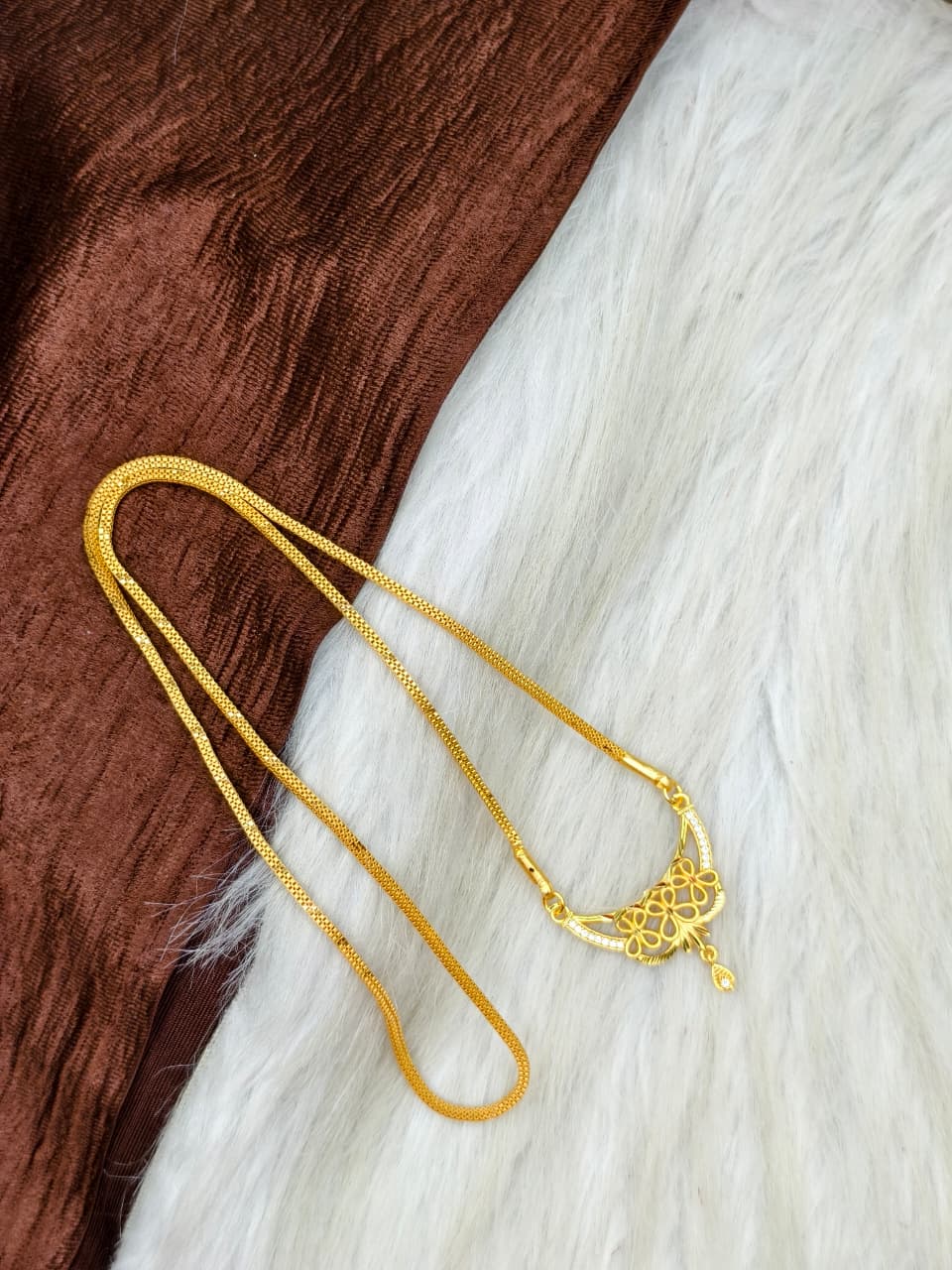 Pendant Dollar Chain Matte Finish Chain – Gold Plated Jewellery for Women✨