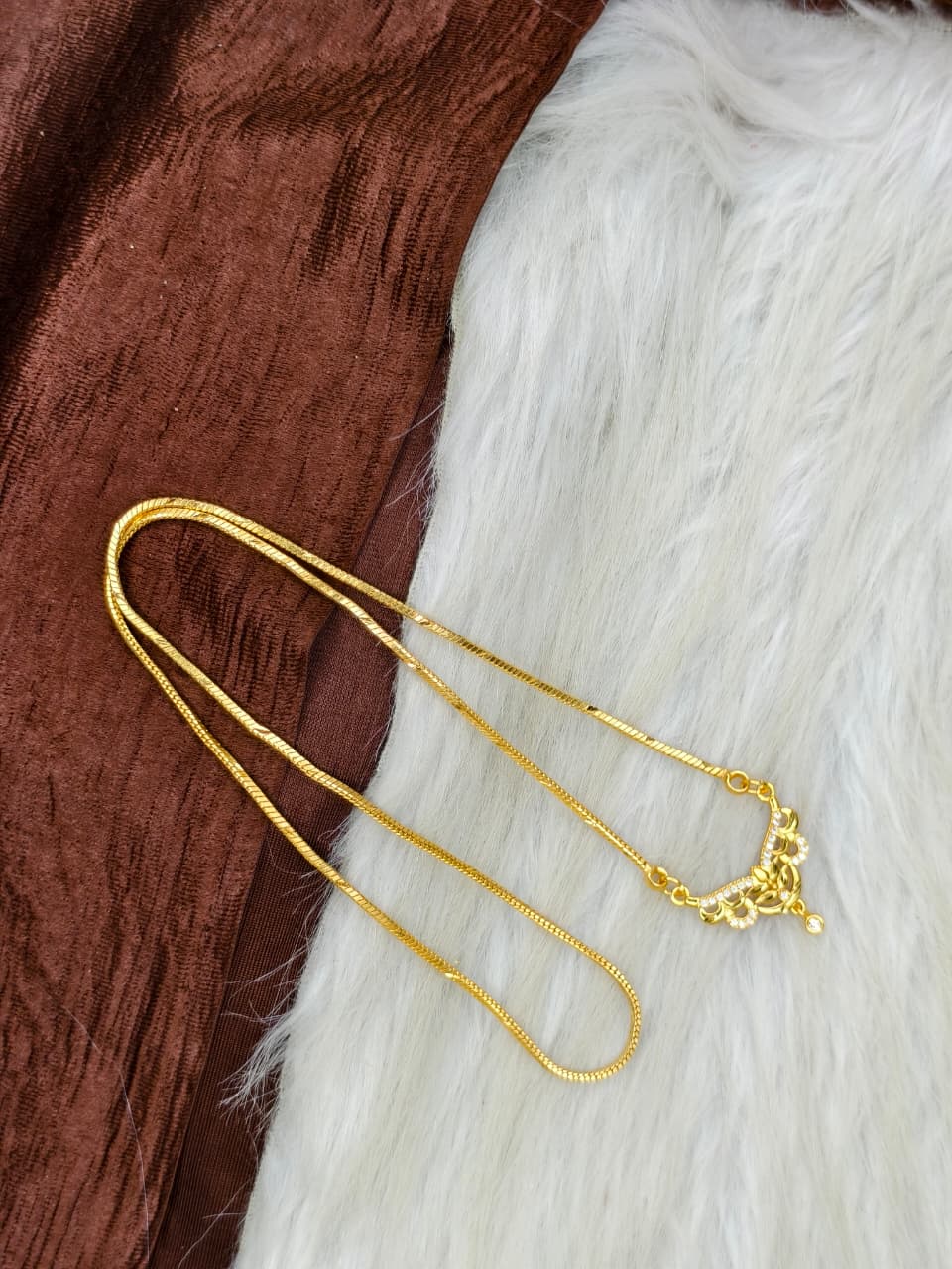 ✨Pendant Dollar Chain Matte Finish Chain – Gold Plated Jewellery for Women✨