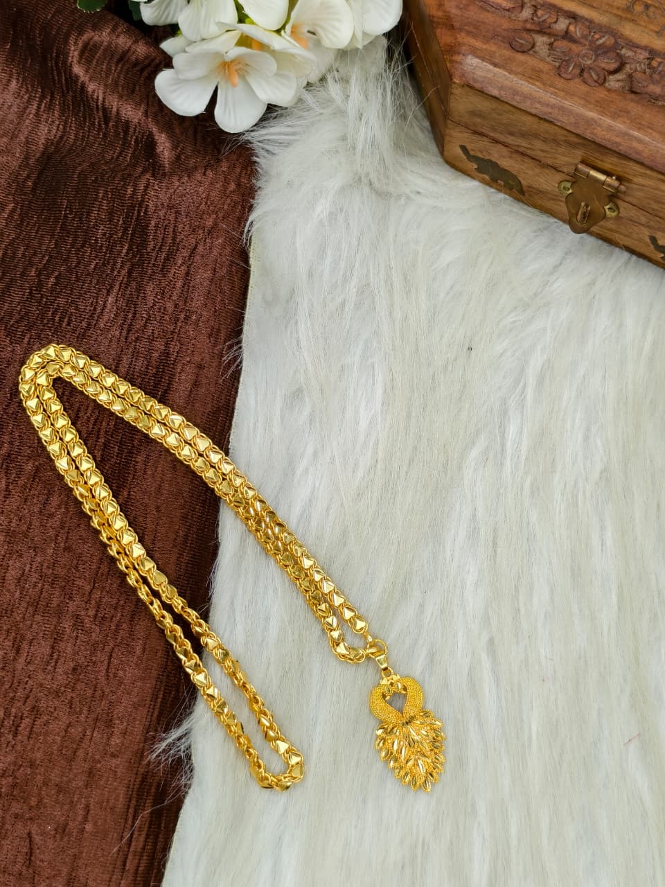 ✨ Peacock Dollar Matte Finish Chain – Gold Plated Jewellery for Women✨