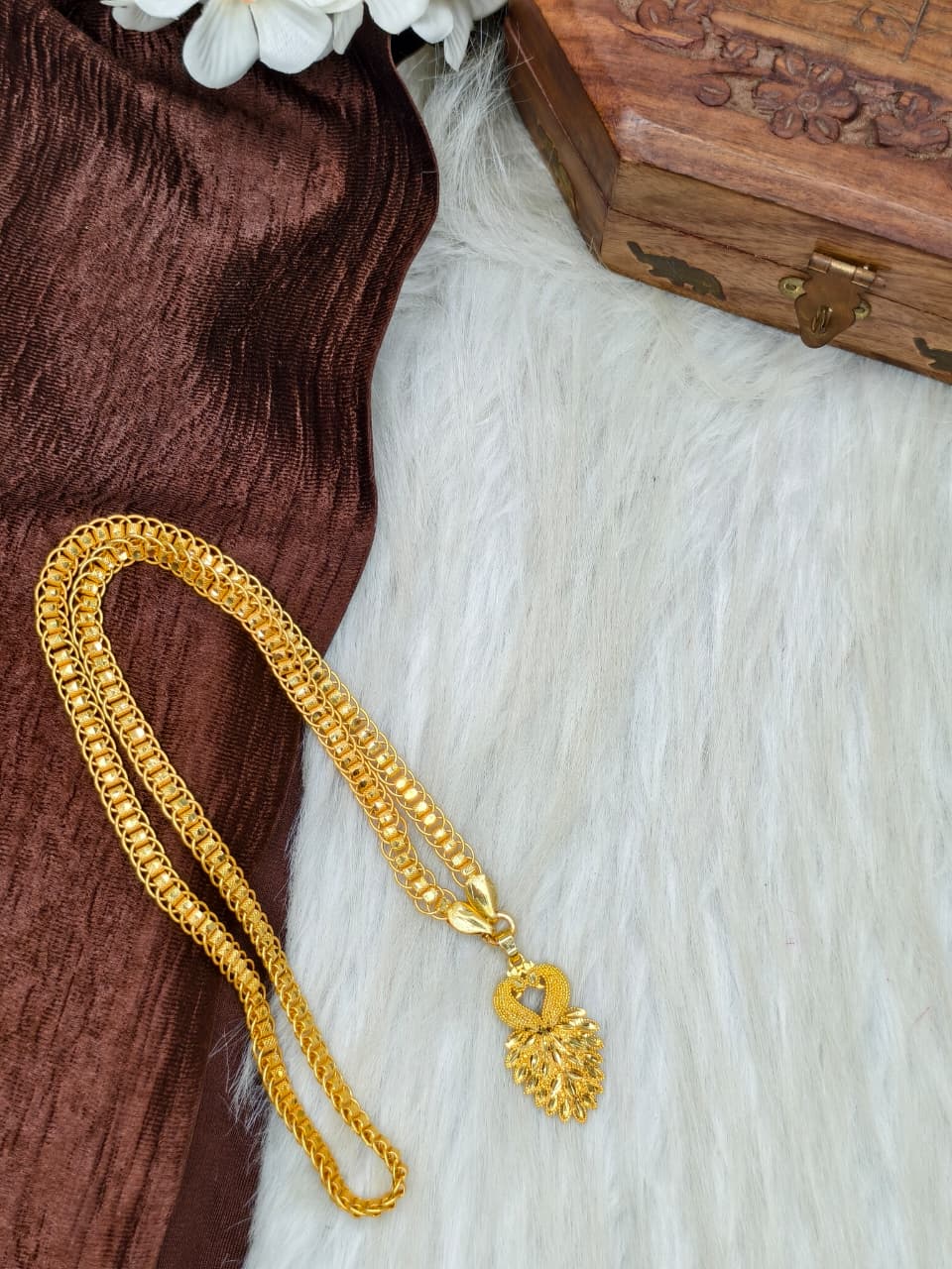 ✨ Peacock Dollar Matte Finish Chain – Gold Plated Jewellery for Women✨
