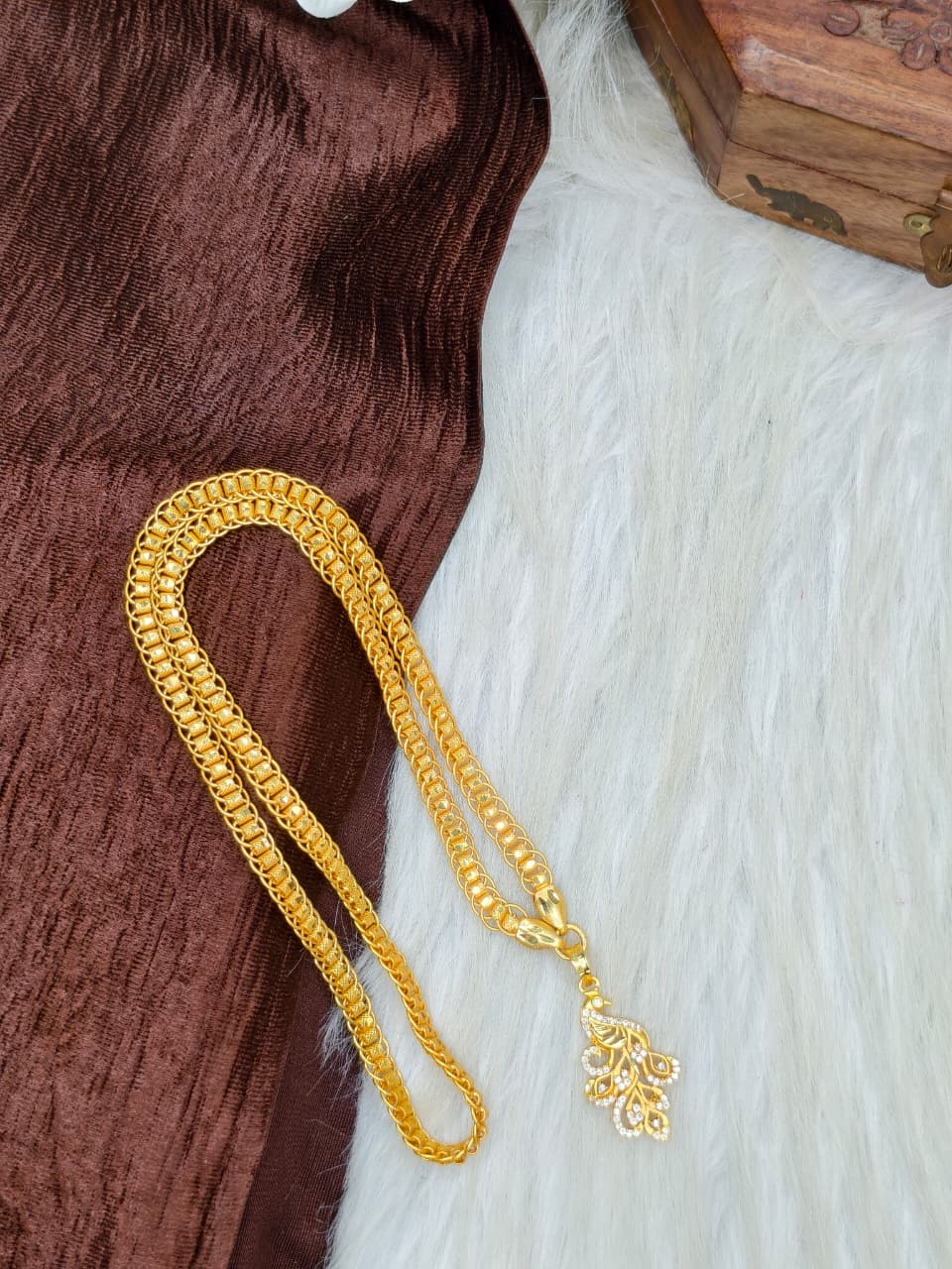 ✨ Peacock Dollar Matte Finish Chain – Gold Plated Jewellery for Women✨