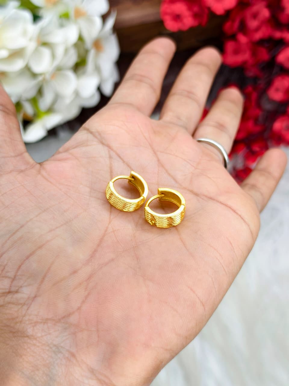Women Plain Valaiyam – 1 Gram Gold Matte Finish